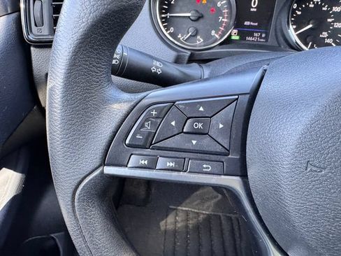 Used 2018 Nissan Rogue S AWD/4WD image 16