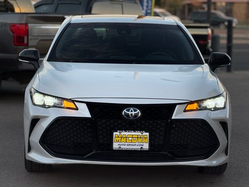 Used 2021 Toyota Avalon XSE image 4