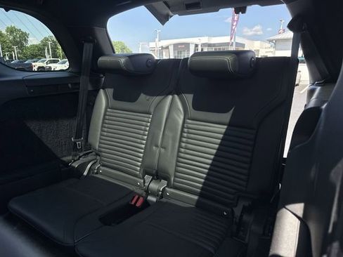 Used 2021 Land Rover Discovery S R-Dynamic AWD/4WD image 12