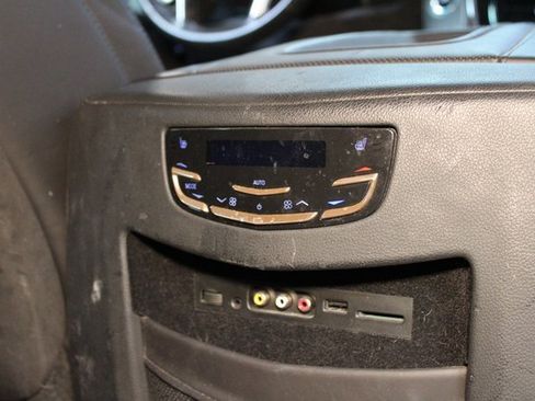 Used 2016 Cadillac Escalade Platinum image 13