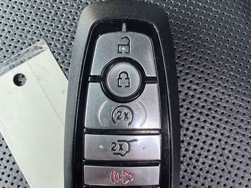 Used 2022 Ford Explorer Limited image 53