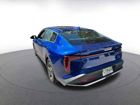 Used 2025 Kia K4 LXS image 12