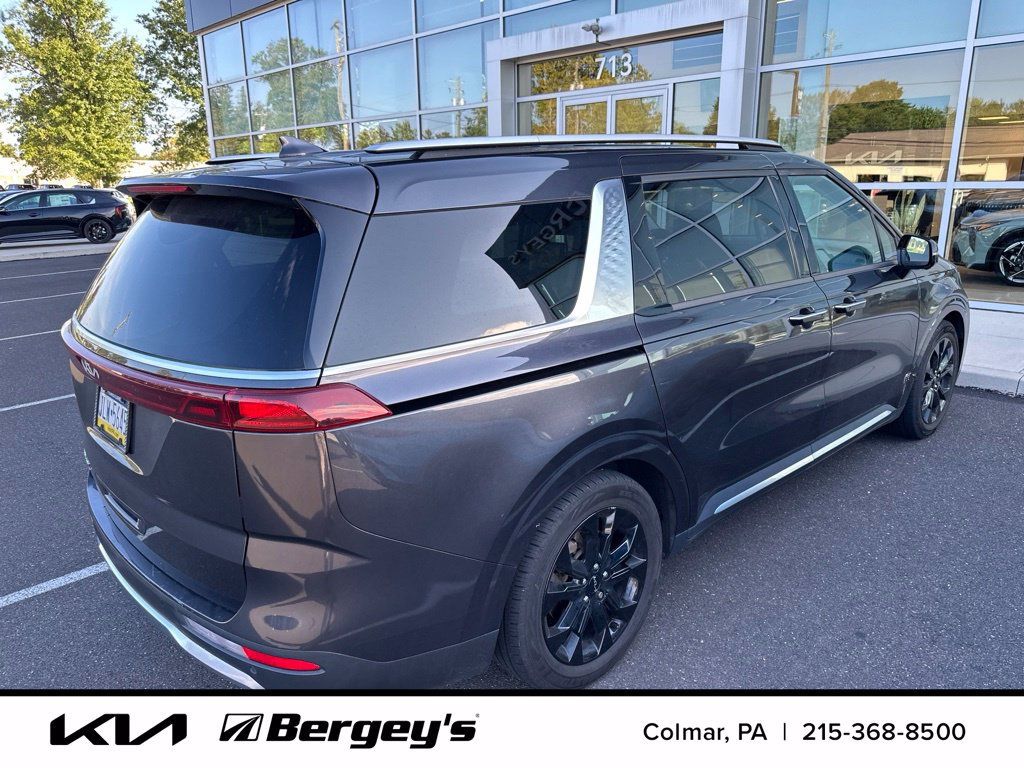 Used 2022 Kia Carnival SX FWD image 6