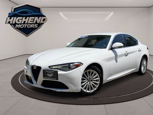 Used 2021 Alfa Romeo Giulia Sprint w/ Cold Weather Package AWD/4WD image 2