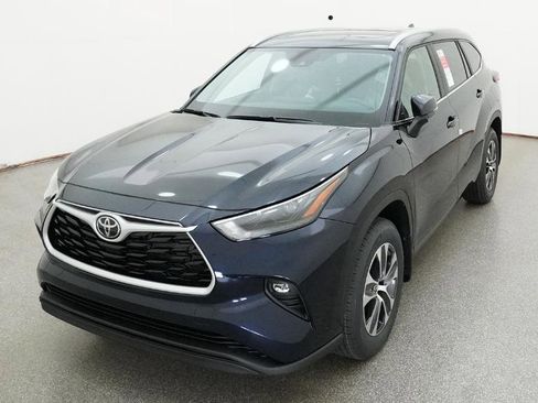 New 2026 Toyota Highlander XLE image 30