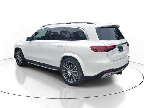 New 2026 Mercedes-Benz GLS 580 4MATIC image 3