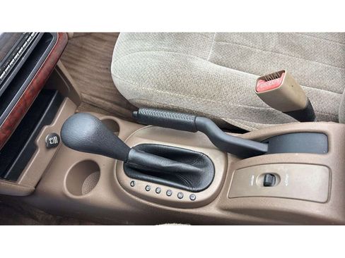 Used 2001 Chrysler Sebring LX FWD image 23