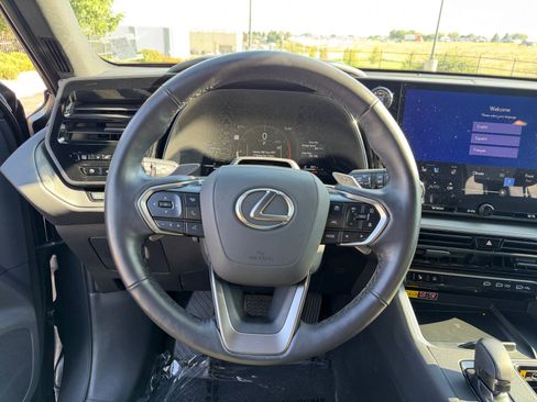 Used 2026 Lexus TX 350 AWD w/ Technology Package image 9