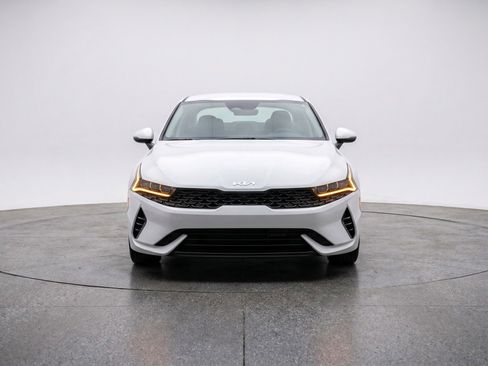 Used 2025 Kia K4 LXS FWD image 2