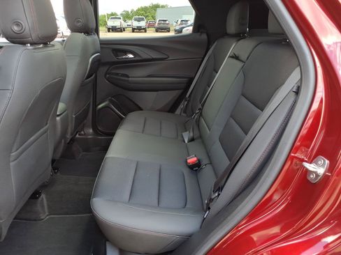 Used 2023 Chevrolet TrailBlazer RS w/ Sun and Liftgate Package AWD/4WD image 9