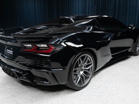 Used 2024 Chevrolet Corvette Z06 RWD image 5