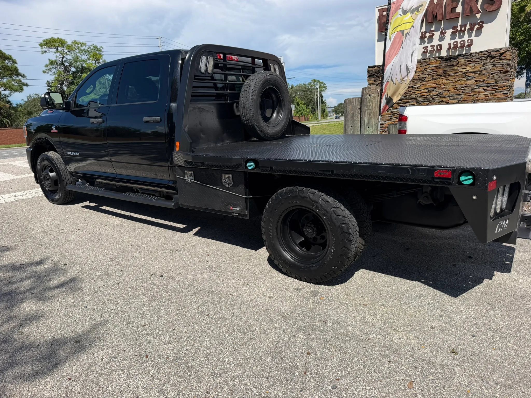 Used 2022 RAM 3500 Tradesman w/ Safety Group AWD/4WD image 4