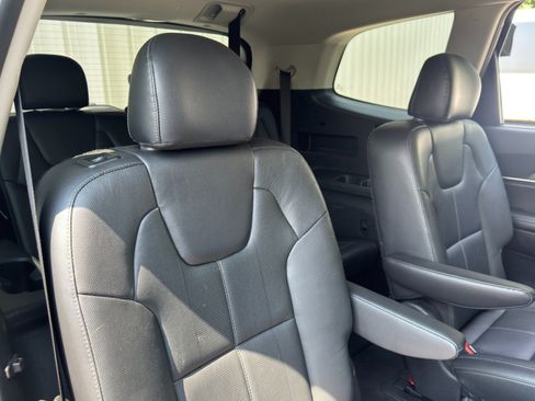 Used 2020 Kia Telluride EX w/ EX Premium Package FWD image 37