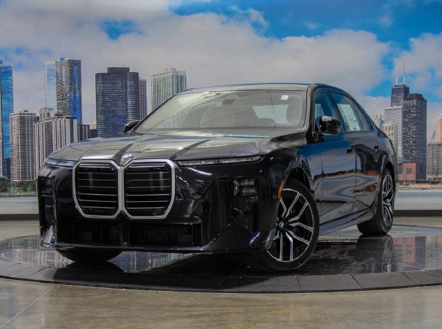 Used 2027 BMW 740i xDrive w/ Executive Package AWD/4WD image 2