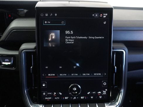 Used 2025 GMC Yukon Denali image 30