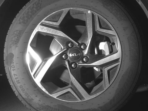 Used 2025 Kia Sportage LX image 13