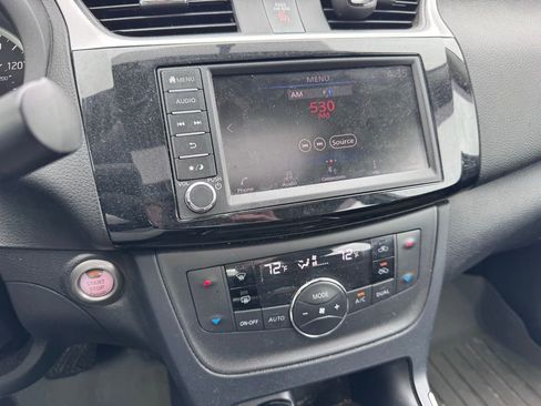 Used 2019 Nissan Sentra SV w/ Special Edition Package FWD image 17