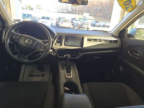 Used 2019 Honda HR-V EX image 11