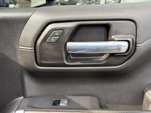 Used 2022 Chevrolet Silverado 1500 LT AWD/4WD image 18