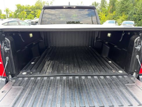 Used 2025 Toyota Tacoma TRD Sport AWD/4WD image 29