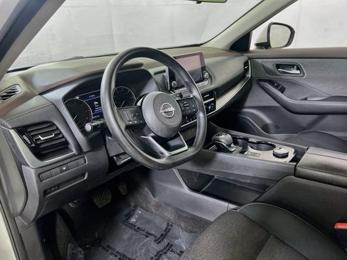 Used 2022 Nissan Rogue SV AWD/4WD image 9