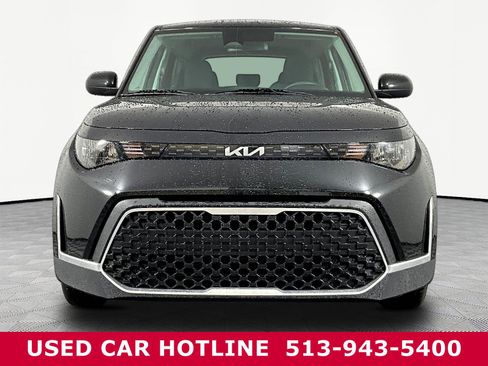 Used 2025 Kia Soul LX FWD image 2