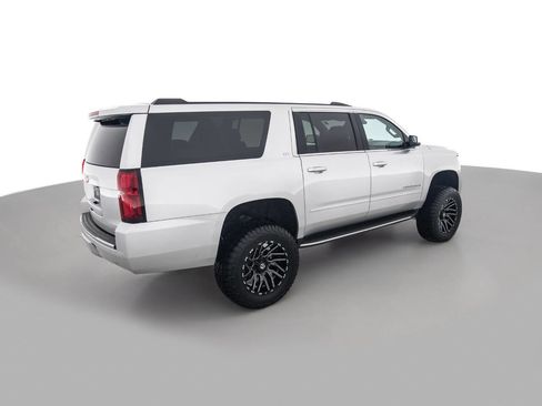 Used 2016 Chevrolet Suburban LTZ image 5