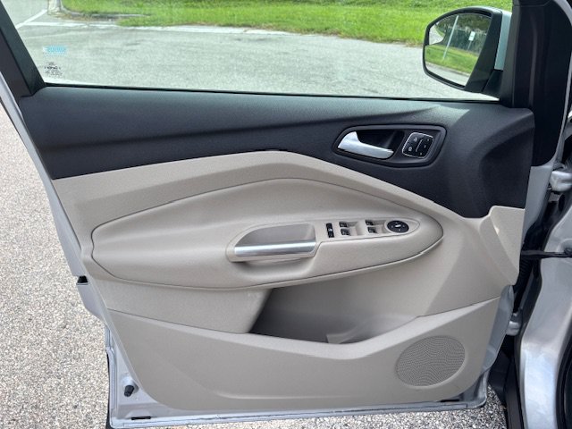 Used 2014 Ford Escape Titanium FWD image 10
