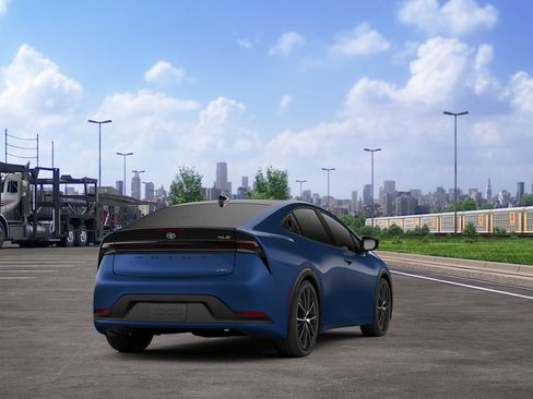New 2026 Toyota Prius XLE FWD image 11