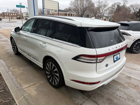 Used 2021 Lincoln Aviator Black Label Grand Touring w/ Class IV Trailer Tow Package image 14