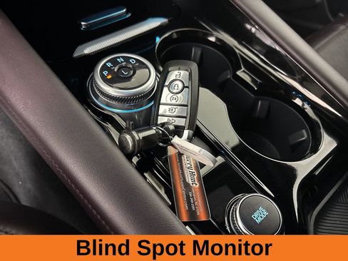 Used 2025 Ford Explorer Platinum image 21