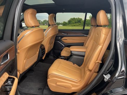 Used 2021 Jeep Grand Cherokee L Summit w/ Advanced Protech Group IV AWD/4WD image 38