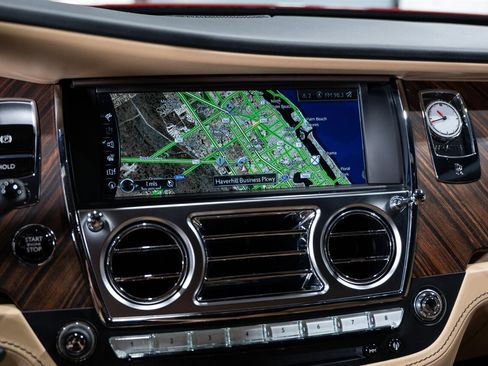 Used 2019 Rolls-Royce Wraith image 51