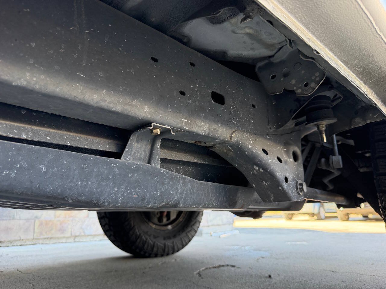 Used 2001 Toyota 4Runner SR5 RWD image 28
