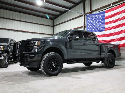 Used 2021 Ford F250 Lariat AWD/4WD image 1