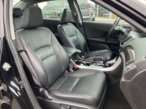 Used 2017 Honda Accord EX-L image 36