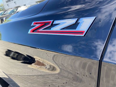 Used 2024 Chevrolet Suburban Z71 w/ Luxury Package image 12