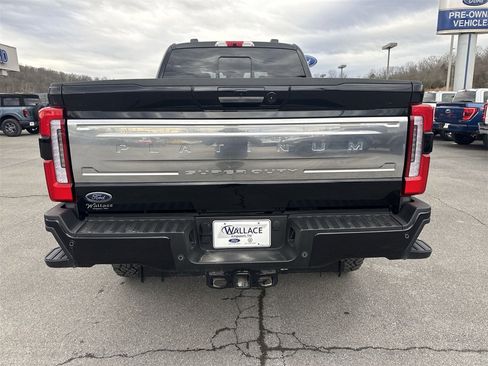 Certified 2024 Ford F350 Platinum w/ Tremor Off-Road Package image 5