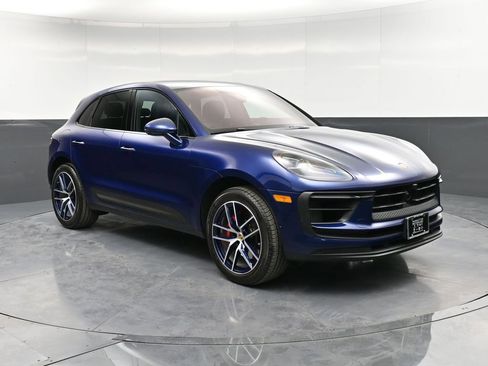 Certified 2023 Porsche Macan S image 10