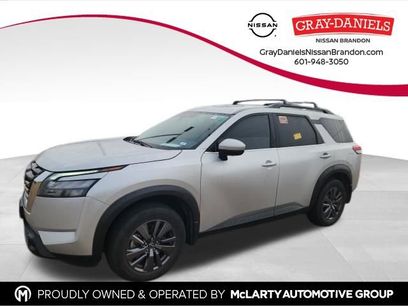 Used 2024 Nissan Pathfinder SV