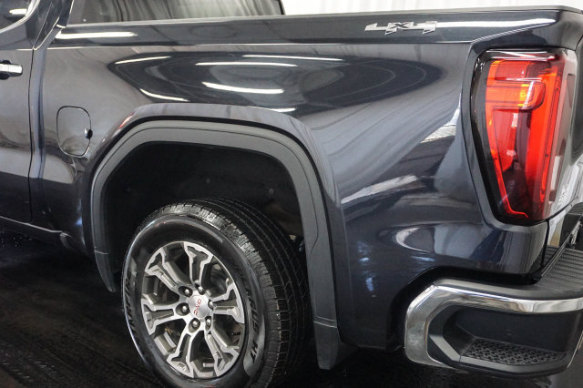 Used 2025 GMC Sierra 1500 SLT AWD/4WD image 6
