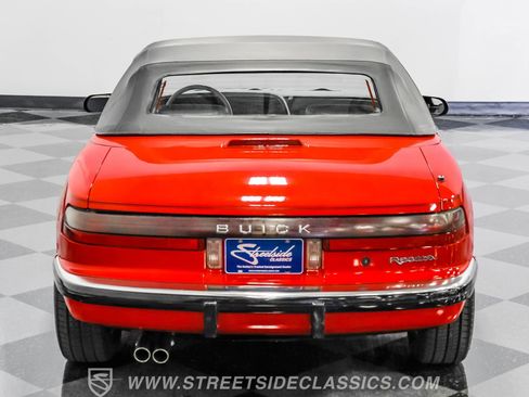 Used 1991 Buick Reatta Convertible image 31