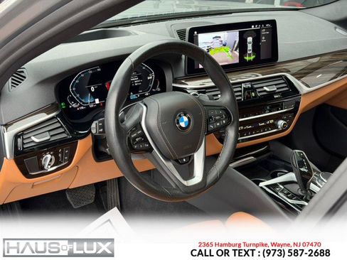 Used 2022 BMW 530i xDrive w/ Premium Package image 13