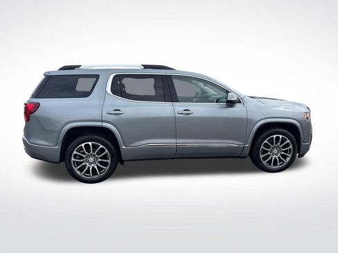 Used 2023 GMC Acadia Denali w/ Denali Ultimate Package AWD/4WD image 9