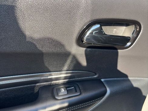 Used 2022 Dodge Durango GT image 17