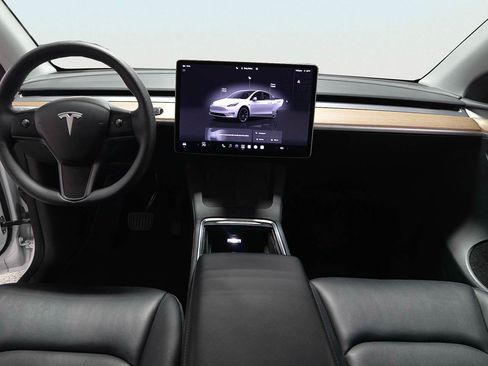 Used 2023 Tesla Model Y AWD image 15