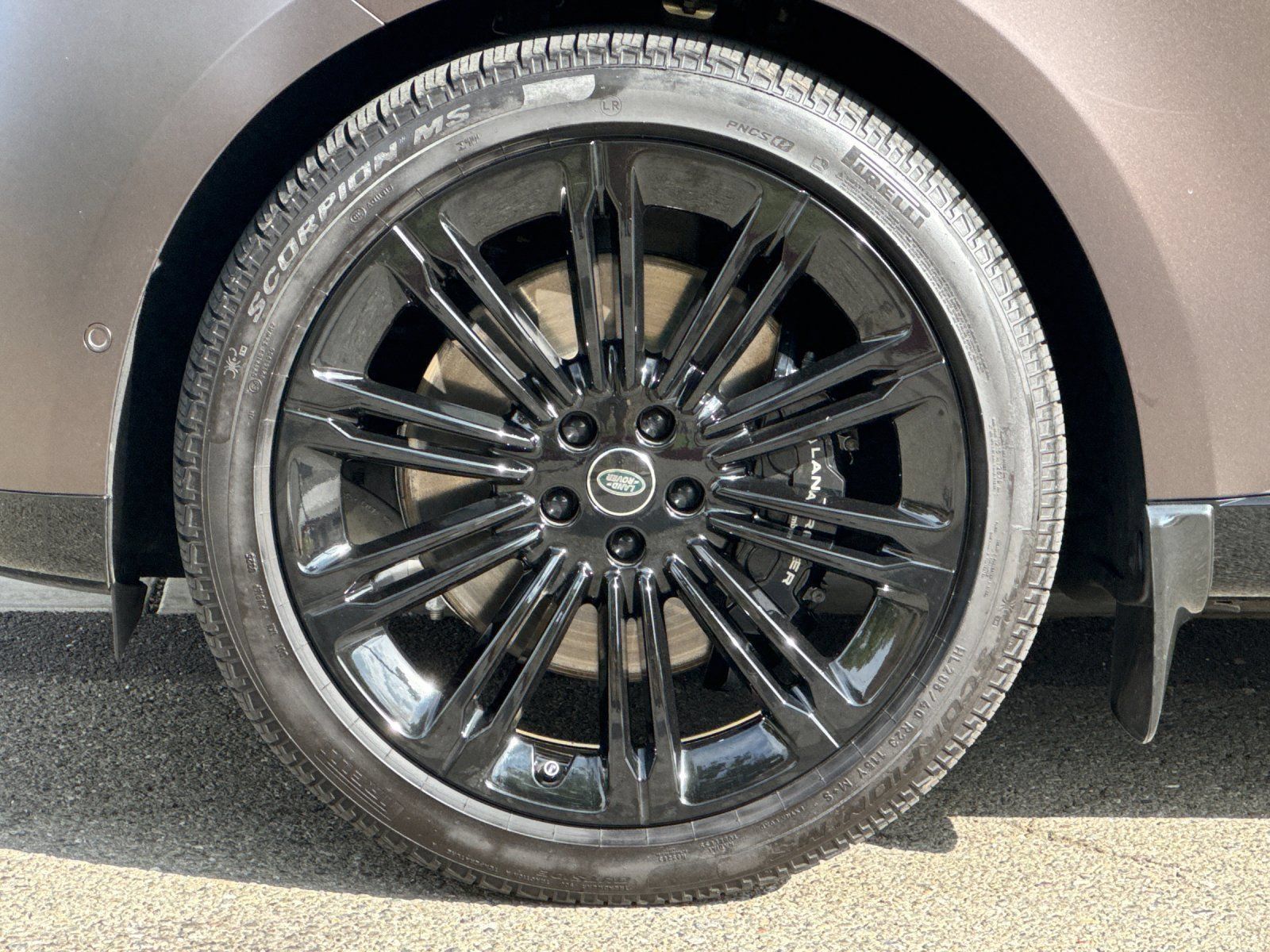 Used 2025 Land Rover Range Rover Autobiography AWD/4WD image 26