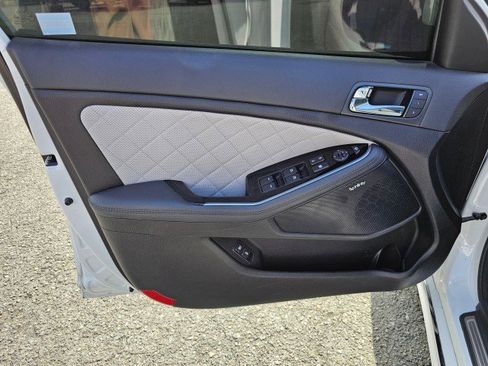 Used 2015 Kia Optima SX image 28