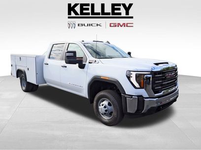 New 2026 GMC Sierra 3500 Pro w/ Convenience Package
