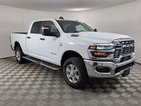 Used 2025 RAM 2500 Big Horn AWD/4WD image 1